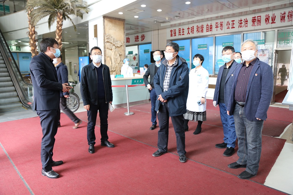 学校督导检查组在附属第二医院督导检查